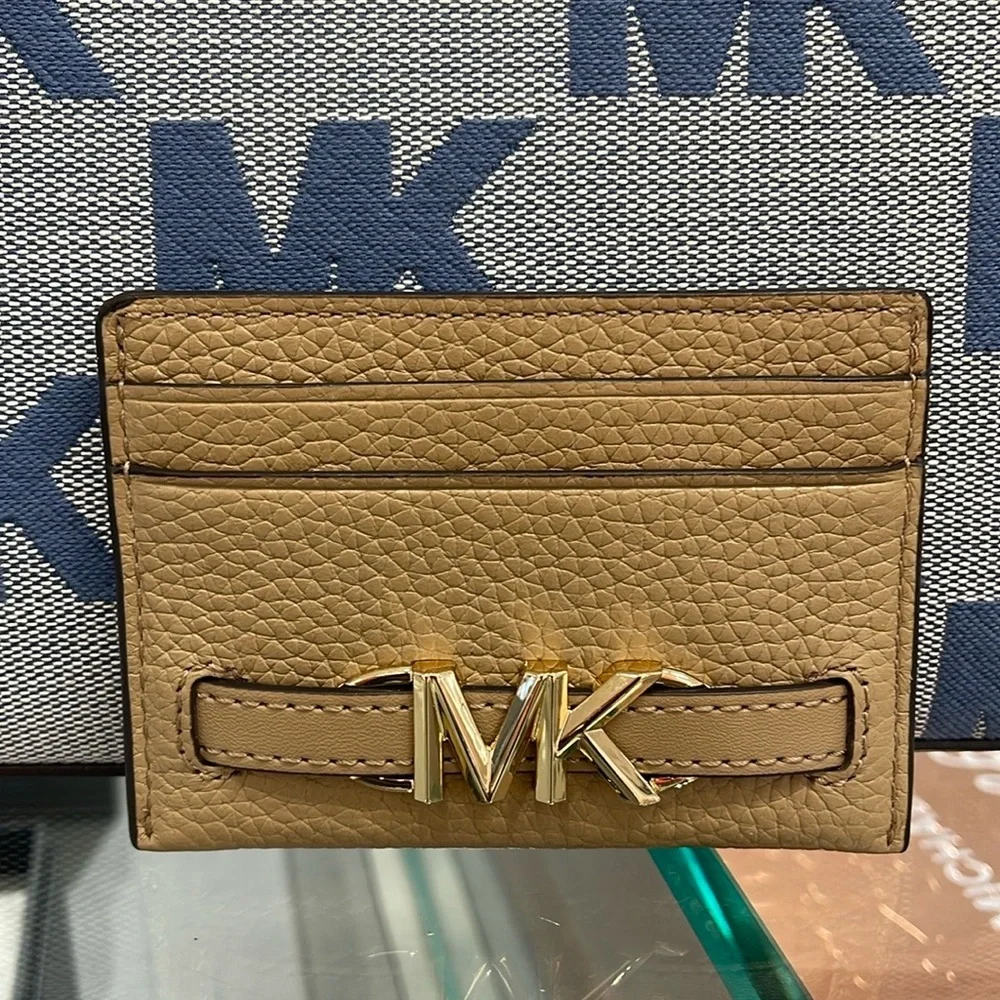 MICHAEL KORS Reed Large Pebbled Leather Card Holder Case Camel  NWT